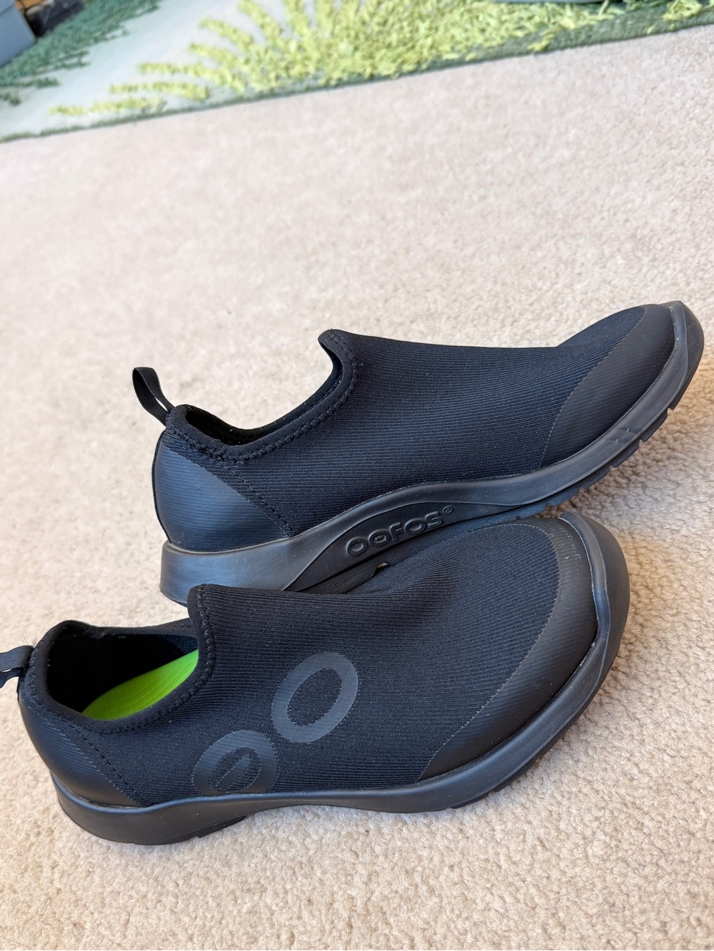 OOFOS OOmg Sport LS Women’s Black Low Slip-On Knit Sneaker